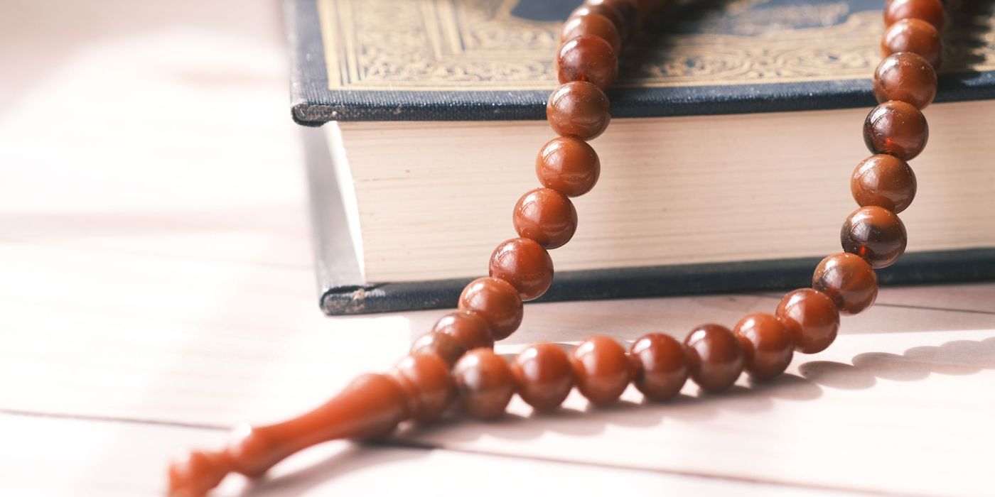 Tasbih dan mushaf Al-Quran